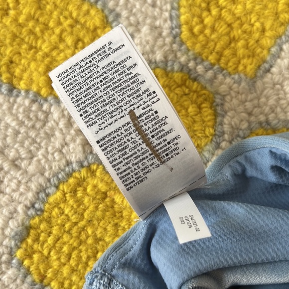 Athleta Velvet Cut Out Crop. Sz. XS - Picture 5 of 5